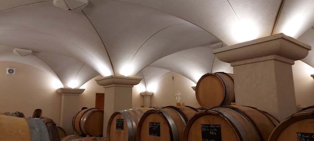 Vue du caveau Gondard-Perrin à Clessé